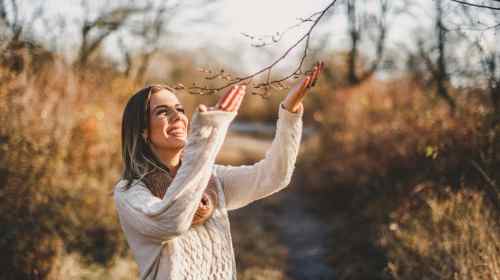 Jak czynniki zewnętrzne mogą wpływać na duchową przemianę