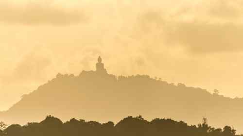 Jaki związek ma nawiedzenie z karmą